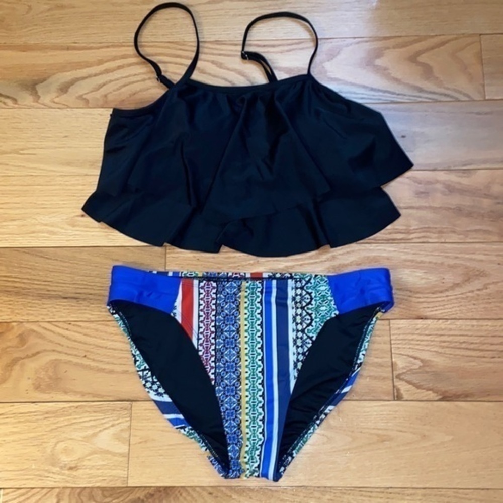 Bikini bathing suit, top Shein, bottom Coastal Blue, both size M, good condition